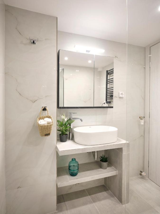 "Under The Olive Tree"- Beautiful Apartment In The Heart Of Atene Esterno foto